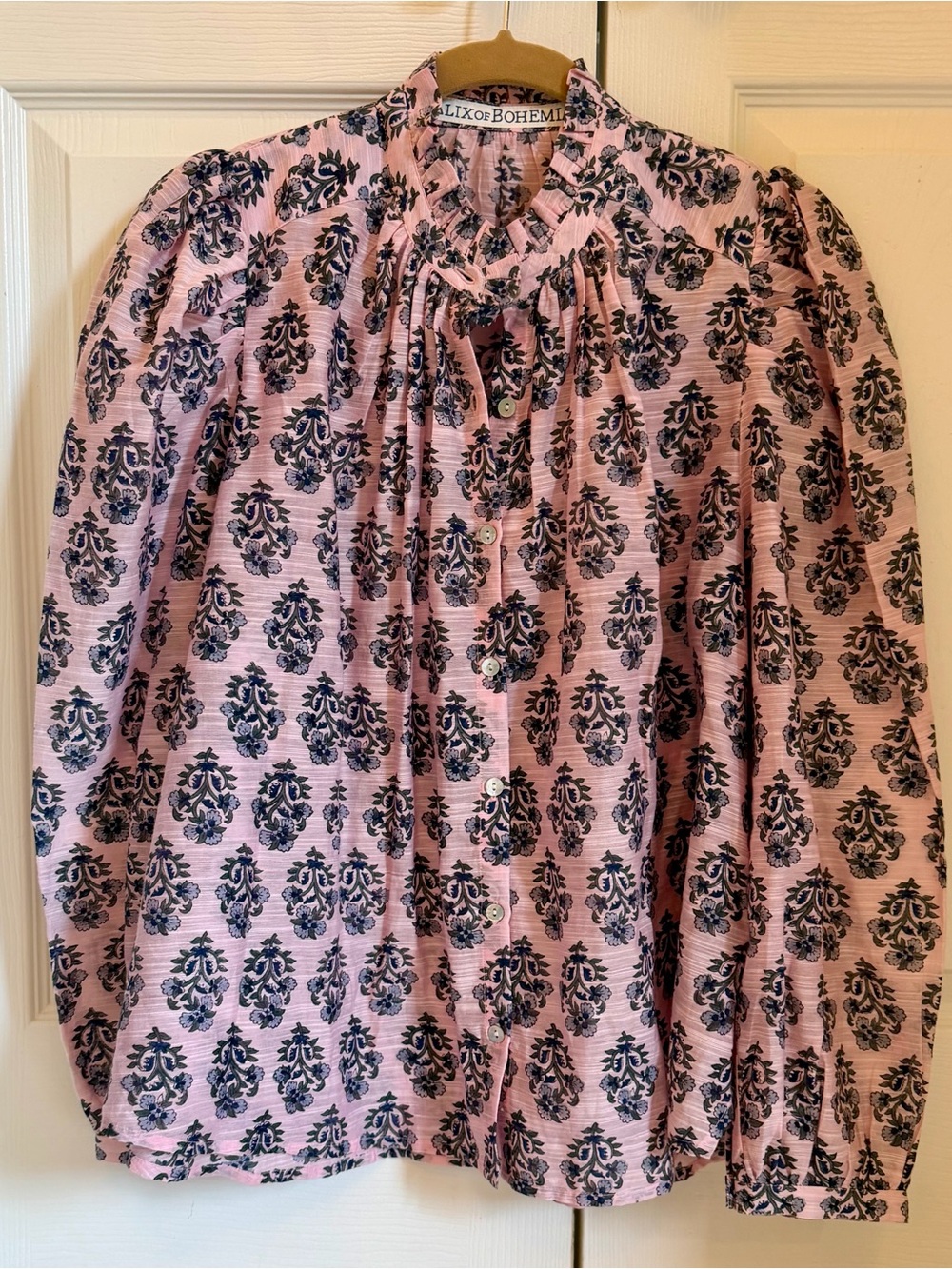 NWOT Alix Of Bohemia Pink Blouse with Navy Floral Print size medium